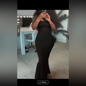 NWOT Women’s Plus Size 1X black maxi bodycon mermaid-tail tank dress